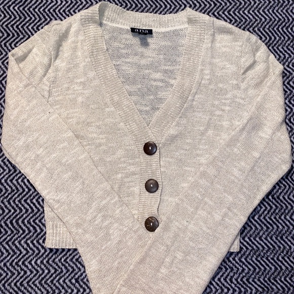ana cardigan - Picture 3 of 3
